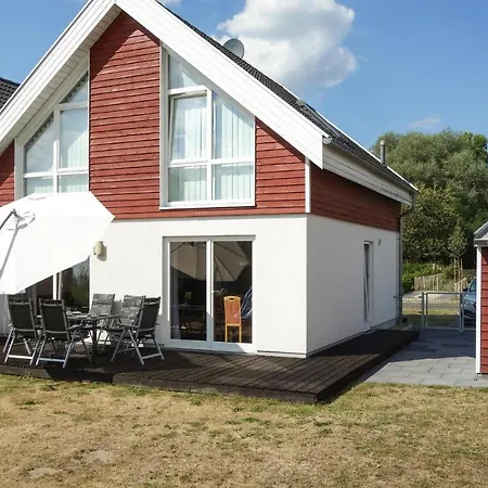 Holiday home Beautiful In With Kitchen